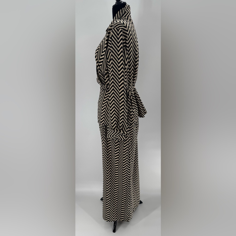 Ashley Stewart Black and Taupe Chevron PatternTwo Piece Set - Picture 2 of 6